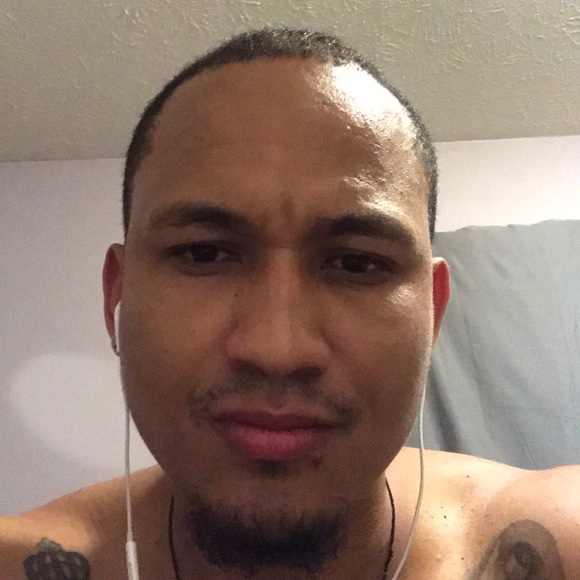 Profile Picture of Walter Gonzalez (@walterg24) on Poshmark