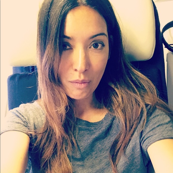 Profile Picture of Yvonne Rosemeier (@yvonnesloft) on Poshmark