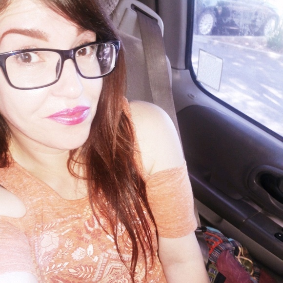 Profile Picture of Marcella Emerson (@mpseller1) on Poshmark