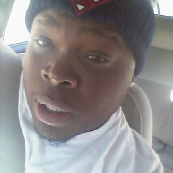 Profile Picture of Carlton Walker (@musiqdatflows) on Poshmark