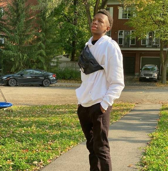 Profile Picture of Manuel Fosso (@manuelfosso20) on Poshmark