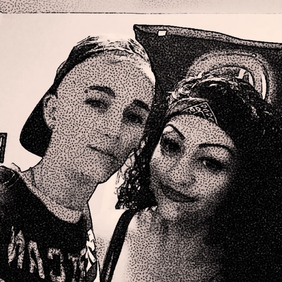 Profile Picture of Kylee Peterson (@kyleepeterso844) on Poshmark