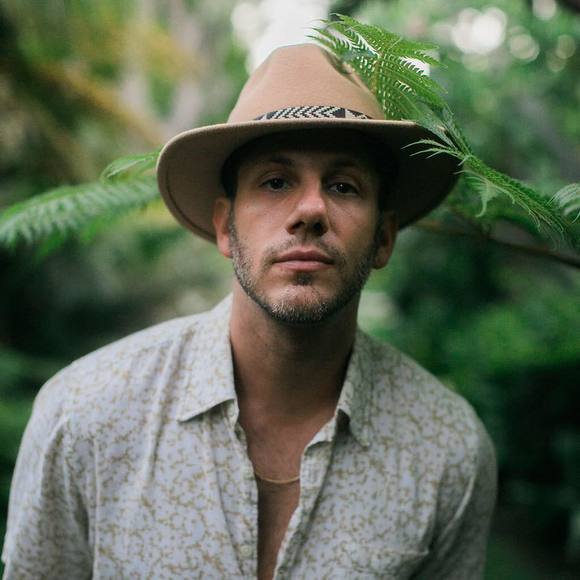 Maxx Hennard - Poshmark Profile Picture of Maxx Hennard (@jhanasound) on Poshmark