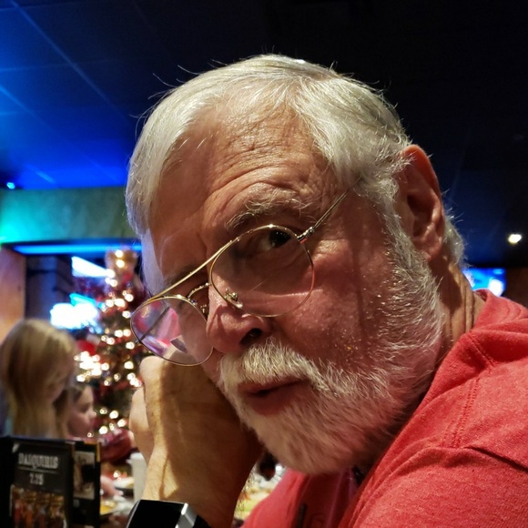 Profile Picture of Larry Peck (@lkpeck1951) on Poshmark