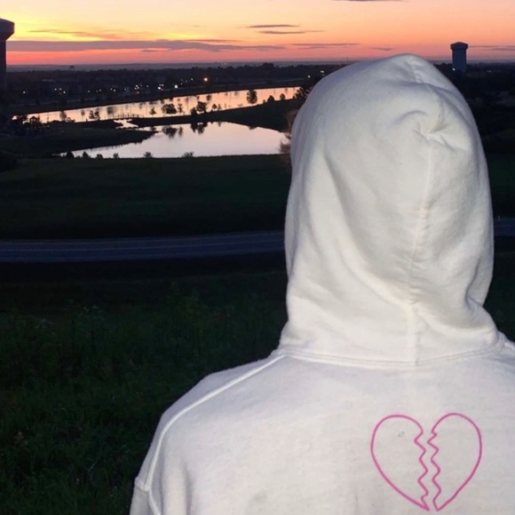 Profile Picture of Will Croy (@schrellow941) on Poshmark