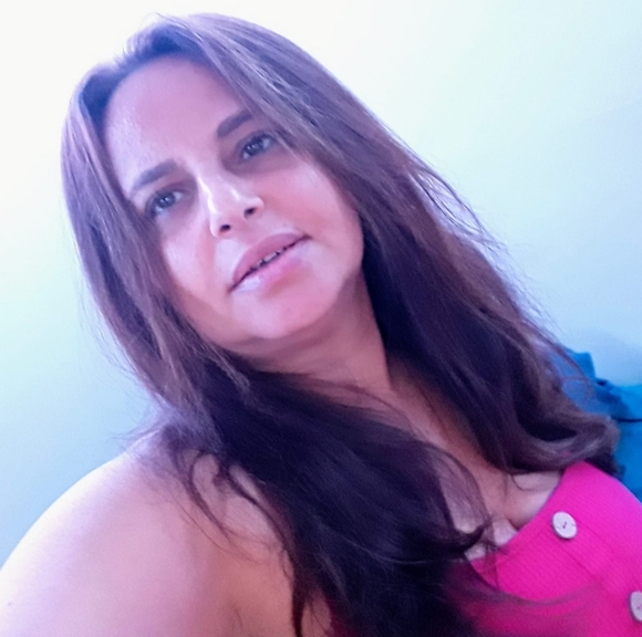 Profile Picture of Noha Ibrahim (@robandy) on Poshmark