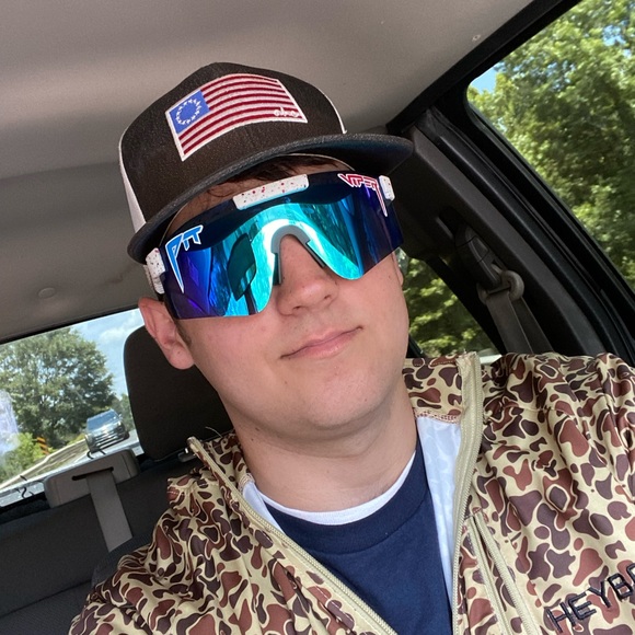 Profile Picture of Blake Mcclure (@blakecclure) on Poshmark