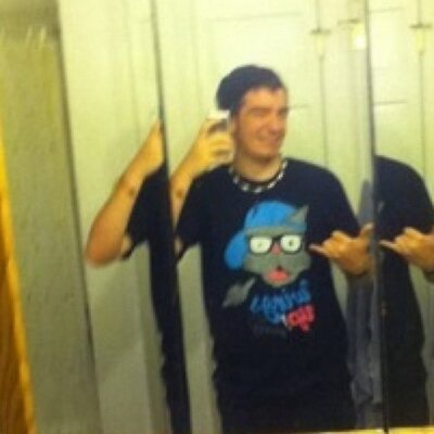 Profile Picture of Nick Cline (@AxesOverAshes) on Twitter