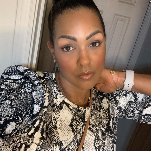 Profile Picture of Lashanda Nelson (@lnelsonrn) on Poshmark