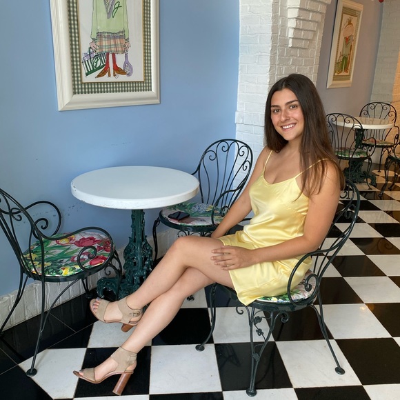 Profile Picture of Bella Turoff (@bellaturoff) on Poshmark