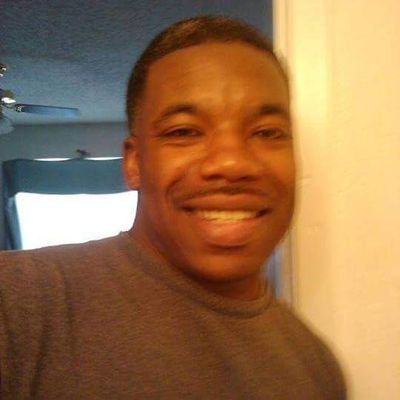 Profile Picture of Cedric Burns (@Lovealways1980) on Twitter