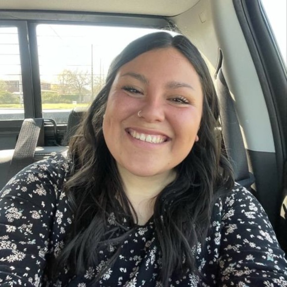 Profile Picture of Marissa Lakey (@marissa_lakey) on Poshmark