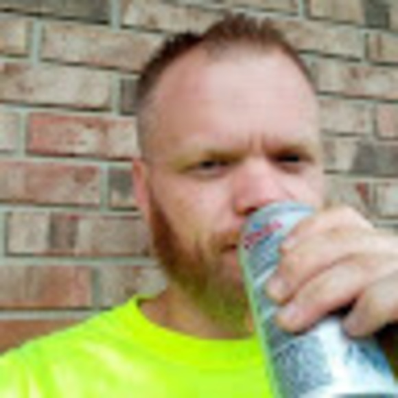 Profile Picture of Tommy Gilliam (@tommygilliam688) on Poshmark