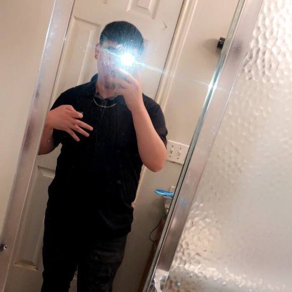 Lucio Reyes - Poshmark Profile Picture of Lucio Reyes (@lucio_reyes) on Poshmark