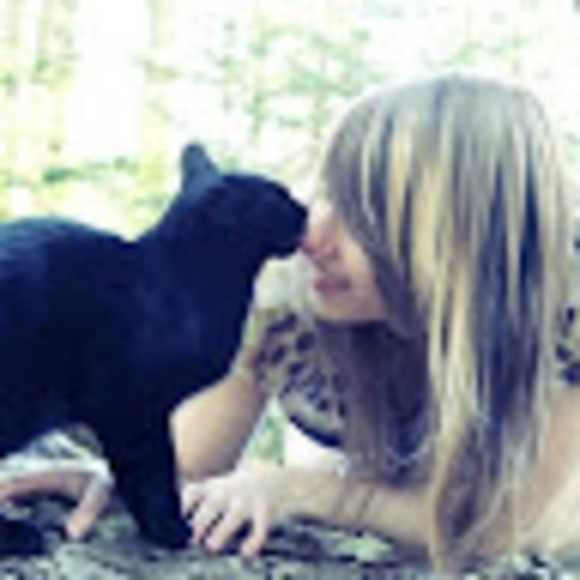 Profile Picture of Emily Kidner (@chobitstar) on Poshmark