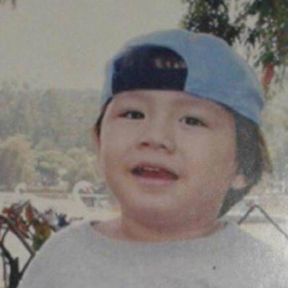 Profile Picture of John emmanuel Pang (@babooy) on Poshmark