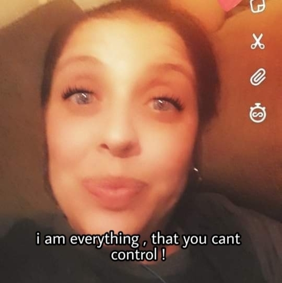 Profile Picture of Hannah Macmartin (@hannahmacmartin) on Poshmark