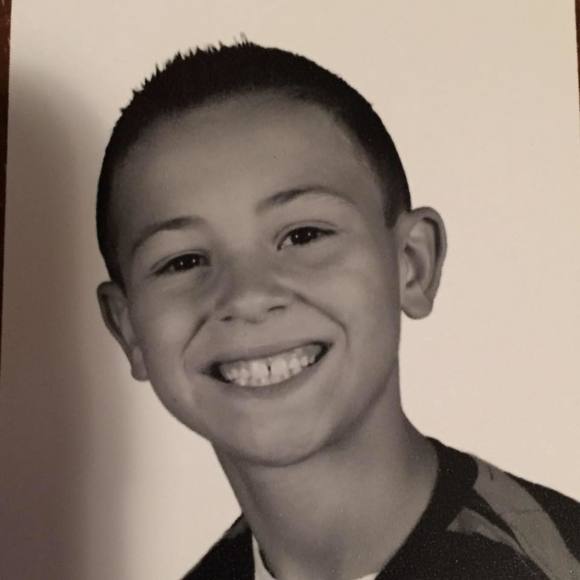 Profile Picture of Andrew Cinco (@andrewacinco) on Poshmark