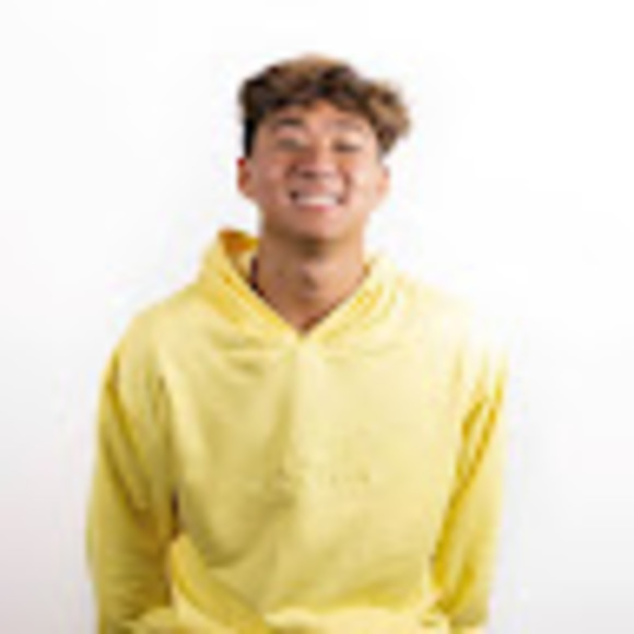 Profile Picture of Simon Kim (@simonjk) on Poshmark