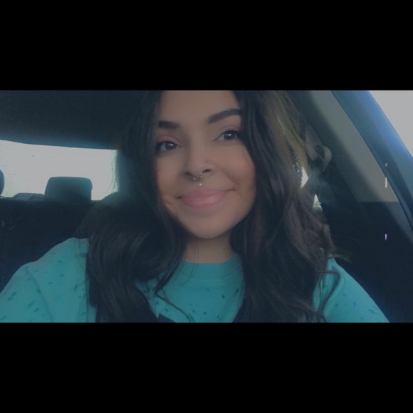 Profile Picture of Elicia Carriaga (@eliciacarriaga) on Poshmark