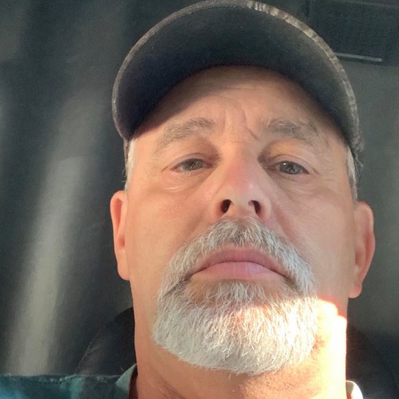 Profile Picture of David Dove (@dadove1959) on Poshmark