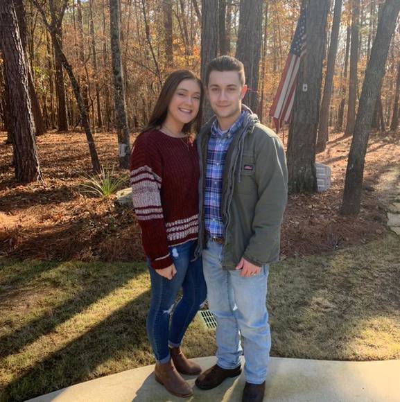 Profile Picture of Haley Singletary (@haleysingletary) on Poshmark