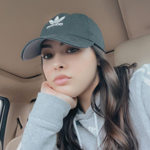 Profile Picture of Iliana Maciel (@igm54) on Poshmark