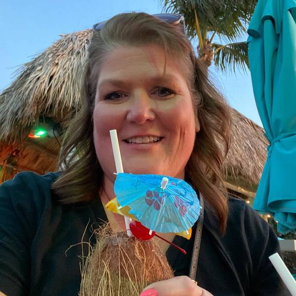 Shelly Davis keene - Poshmark Profile Picture of Shelly Davis keene (@shellykeene) on Poshmark