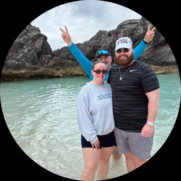 Profile Picture of Taylor Dorrington (@taylordaisy1) on Poshmark