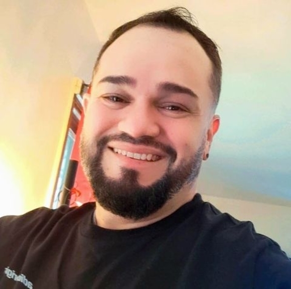 Profile Picture of Alexander Moreno (@asaezrodriguez) on Poshmark