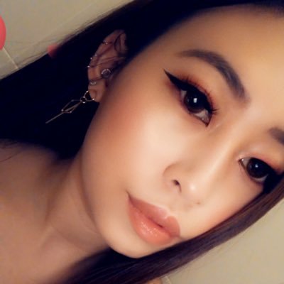 Profile Picture of Alice Huang (@xalicehuang) on Twitter