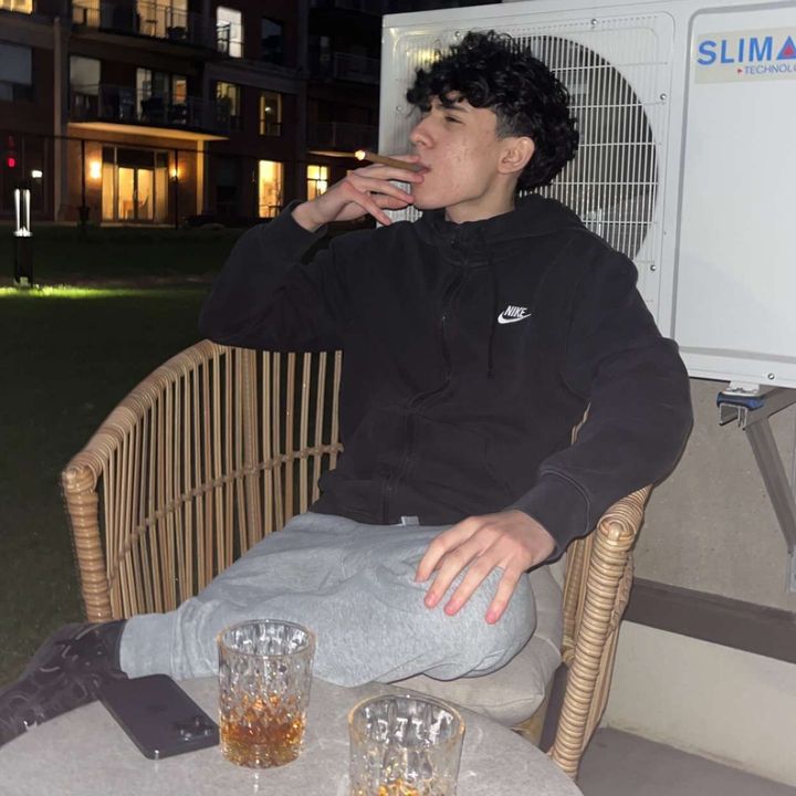 Profile Picture of MJ (@mathiewjim) on Tiktok