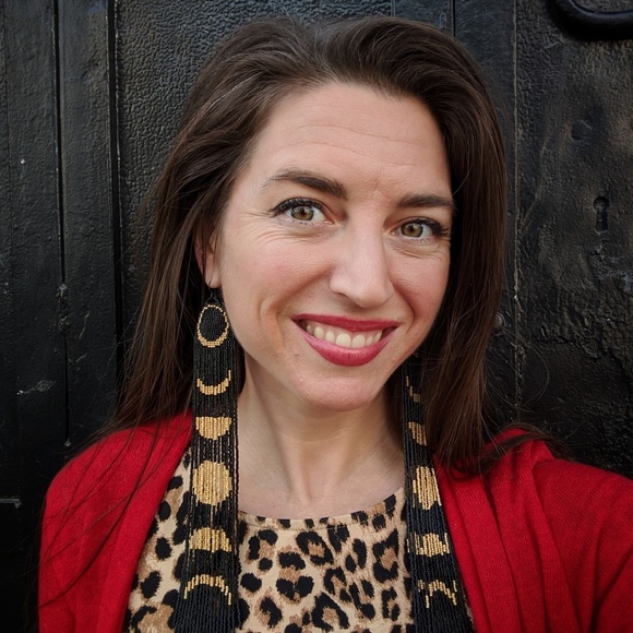 Profile Picture of Sharon Leopardi (@sharonleopardi) on Poshmark