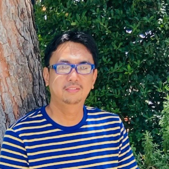 Profile Picture of Noel Espiritu (@noelesprit) on Poshmark