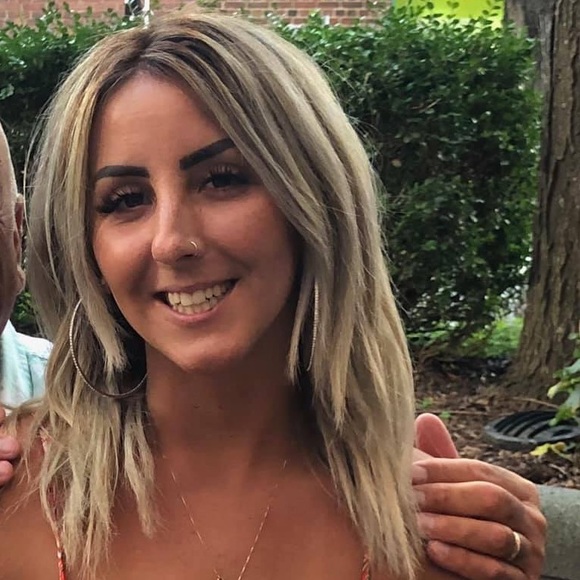 Profile Picture of Kellie Crisafi (@kcrisafi21) on Poshmark