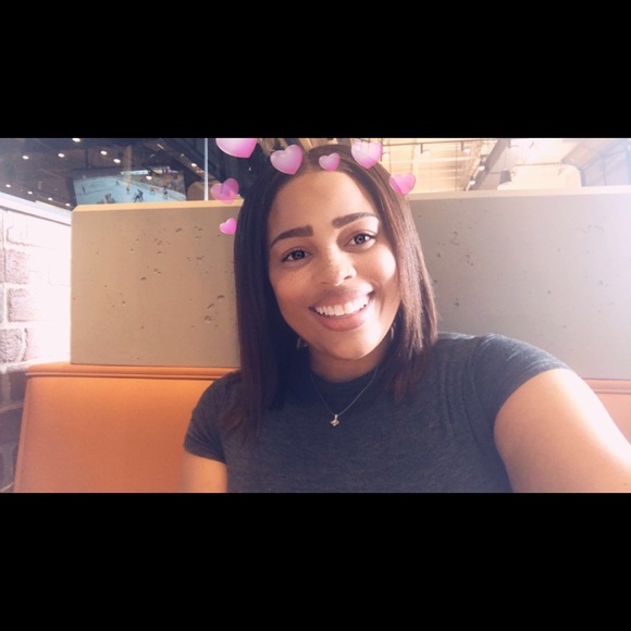 Profile Picture of Jakera Keyes (@jbk94) on Poshmark