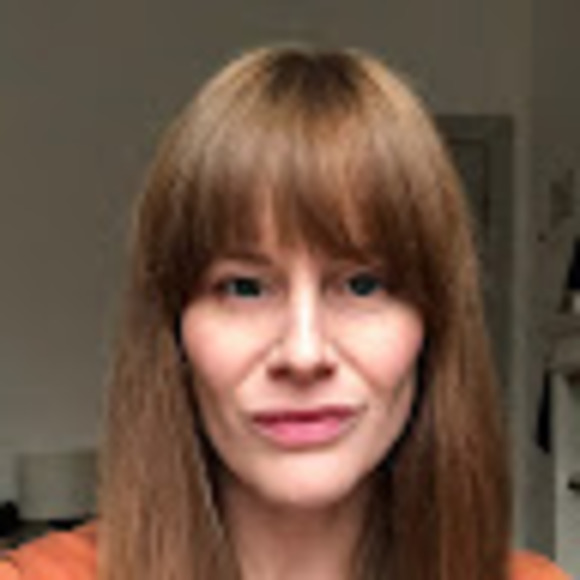 Profile Picture of Mary beth Quirk (@ehmbeecue) on Poshmark