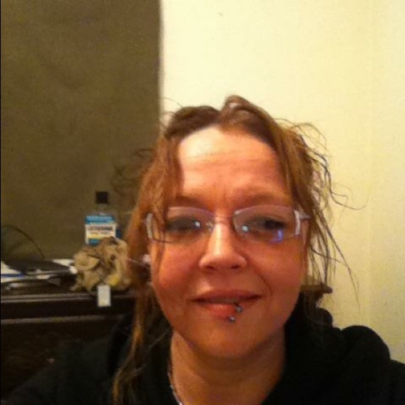 Profile Picture of Jesseaka Duehring (@jesseakad) on Poshmark