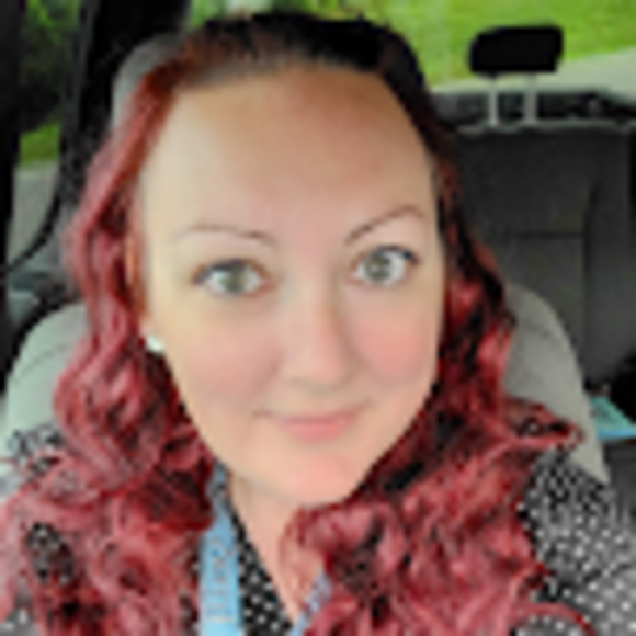 Profile Picture of Cassandra Black (@ceb1017) on Poshmark