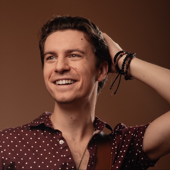 Jonathan Stutz - Poshmark Profile Picture of Jonathan Stutz (@jonathanstutz7) on Poshmark