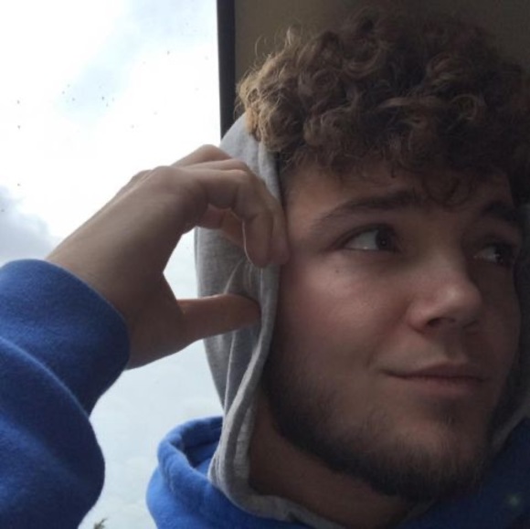 Profile Picture of Zachary Jensen (@zacharyjense366) on Poshmark
