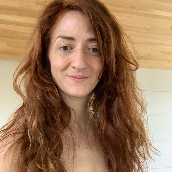 Profile Picture of C Burns (@chazzwindy) on Poshmark