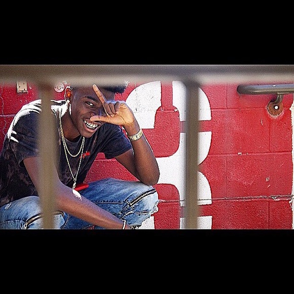 Profile Picture of Malcolm Wing (@winglo) on Poshmark