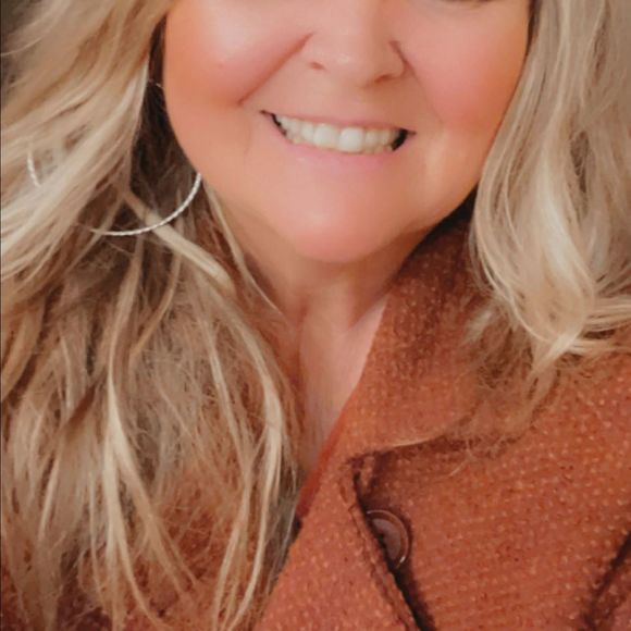 Profile Picture of Nancy sanders Jackson (@nansjac) on Poshmark