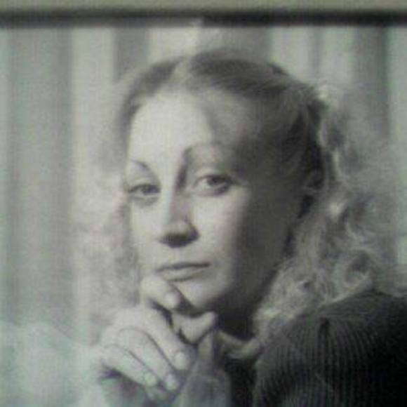 Profile Picture of Cheryl Roberts (@cheryl8) on Poshmark