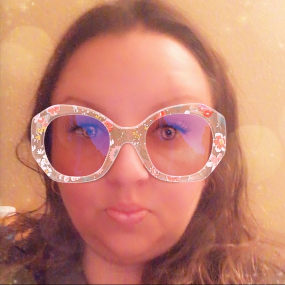 Profile Picture of Maggie Banaszek (@maggiebanaszek) on Poshmark