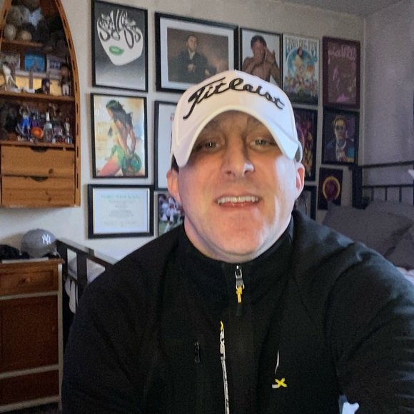 Profile Picture of Martin Klein jr (@shox913) on Poshmark