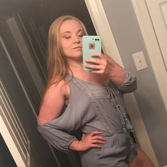 Profile Picture of Miranda Raymond (@mirandaraye18) on Poshmark