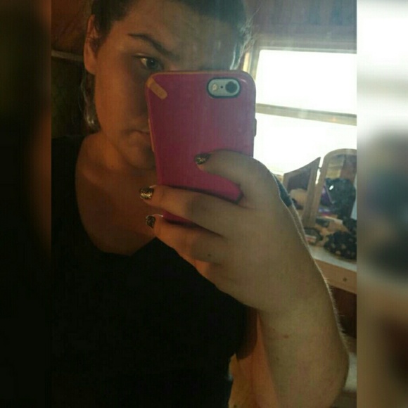 Profile Picture of Hailey Suozzo (@_haileyxx_) on Poshmark