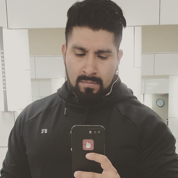 Profile Picture of Constantino Pineda (@pinedadiaz13) on Poshmark